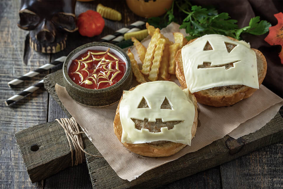 Creepy Halloween-Themed Cheeseburgers: A Spooky Delight for Your Party Spread!