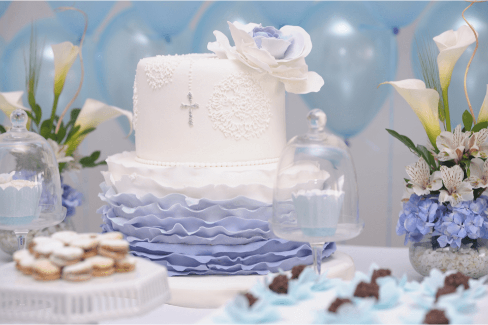 Christening cake and table décor 